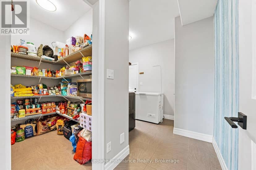 92 Northumberland Boulevard — photo 18 of 40