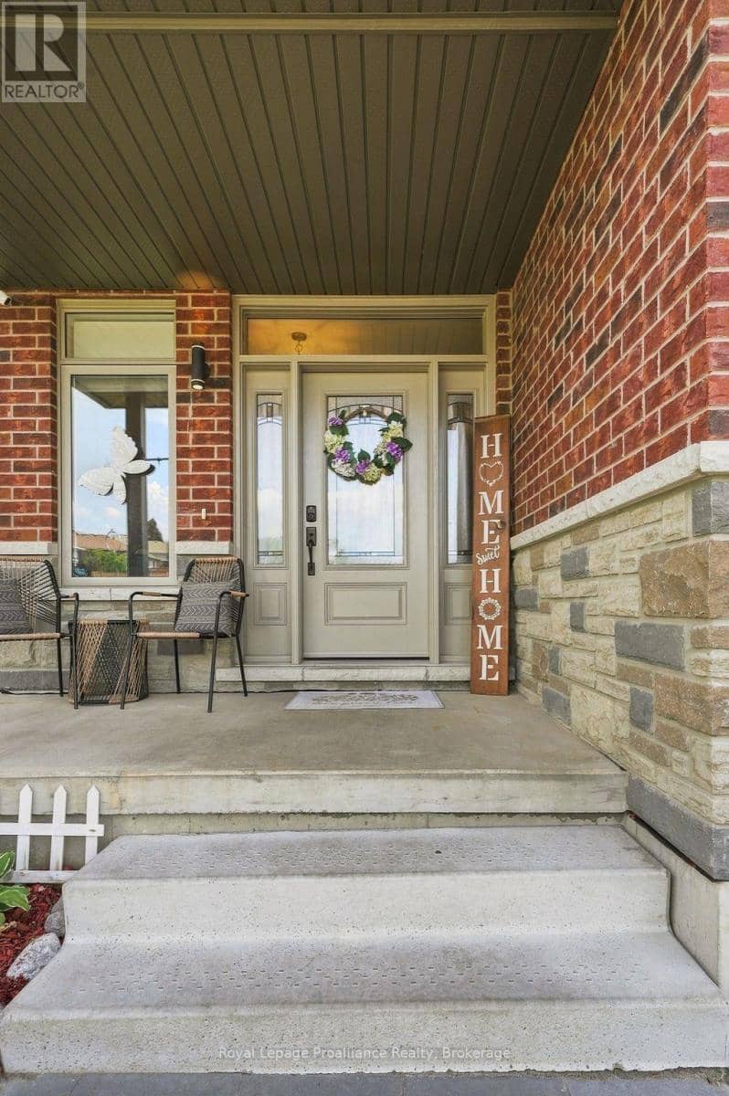 92 Northumberland Boulevard — photo 4 of 40