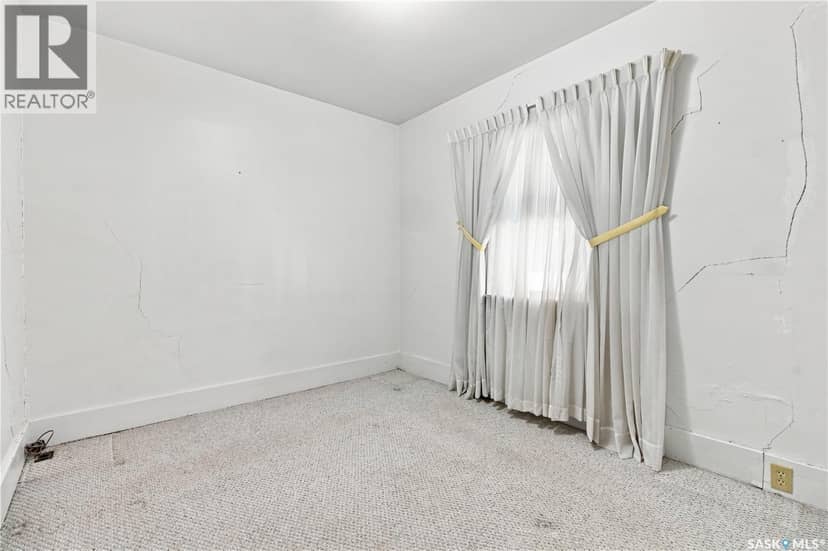 2243 Montreal STREET — photo 12 of 37