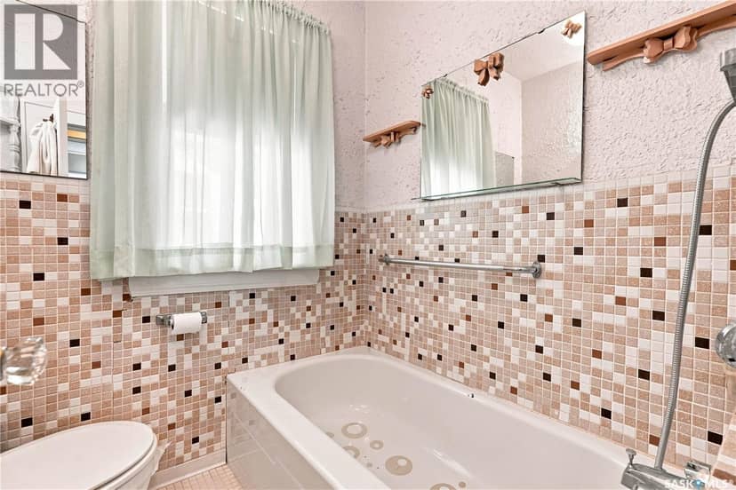 2243 Montreal STREET — photo 14 of 37