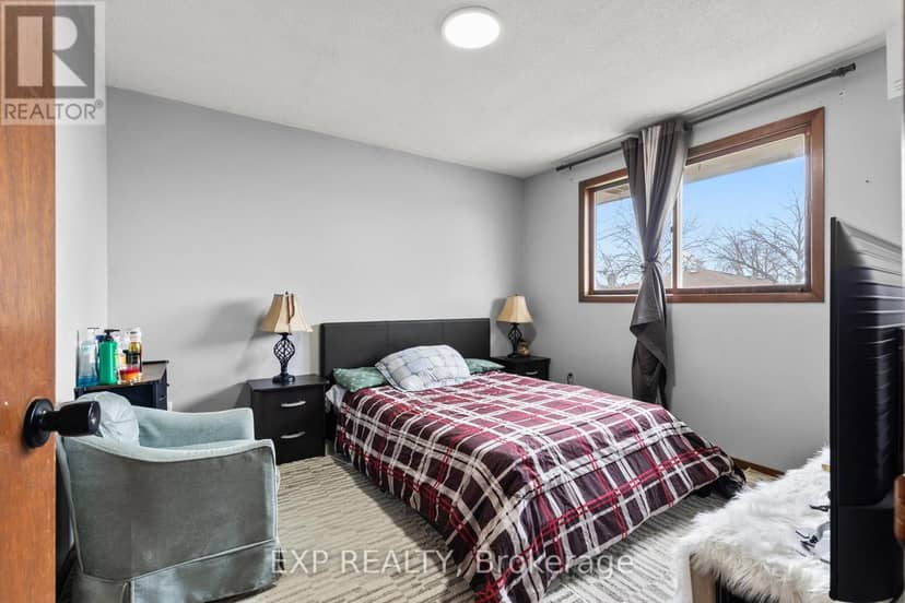 20 Canterbury Drive — photo 7 of 14