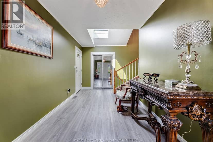 37 Elizabeth CRESCENT — photo 2 of 40