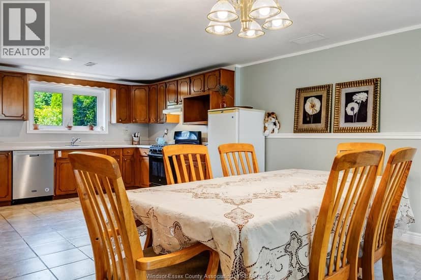 37 Elizabeth CRESCENT — photo 21 of 40