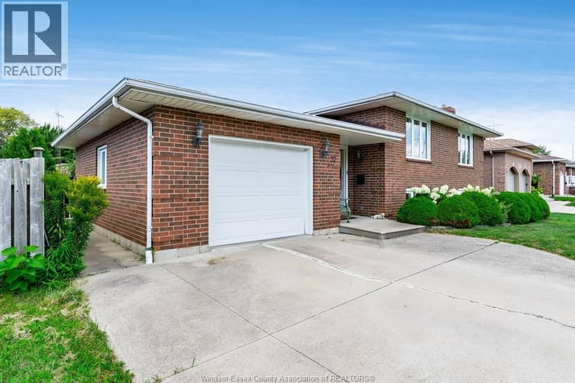 37 Elizabeth CRESCENT — photo 32 of 40