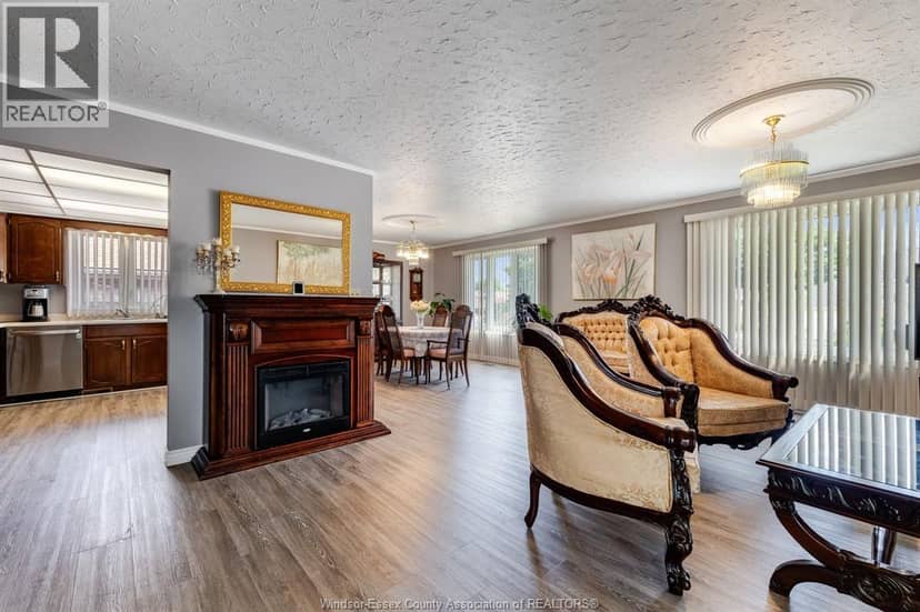 37 Elizabeth CRESCENT — photo 4 of 40