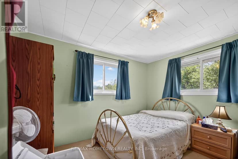 1404 Hallecks Road E — photo 15 of 40