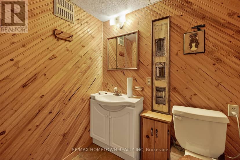 1404 Hallecks Road E — photo 25 of 40