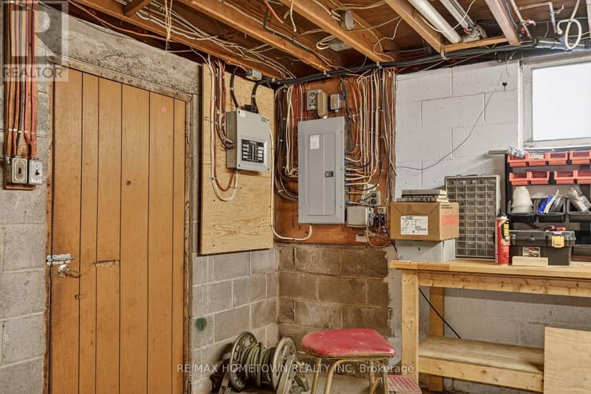 1404 Hallecks Road E — photo 27 of 40