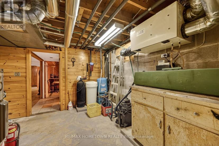 1404 Hallecks Road E — photo 29 of 40