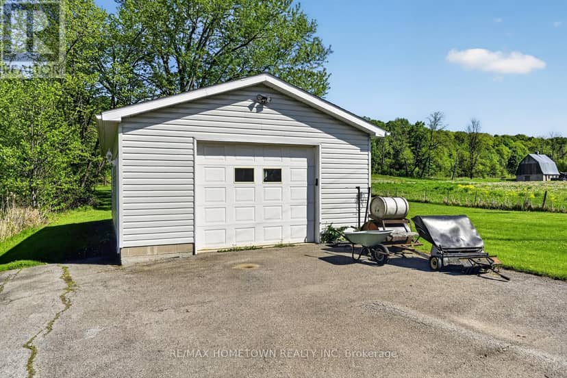 1404 Hallecks Road E — photo 35 of 40