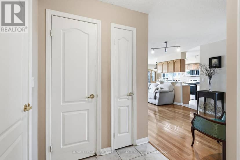 301 - 1150 Parkwest Place — photo 5 of 36