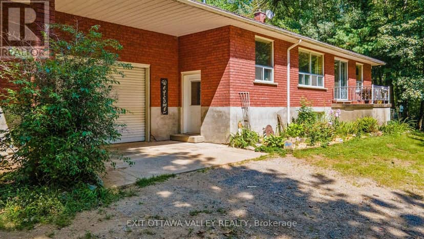 561 Long Lake Road — photo 11 of 40