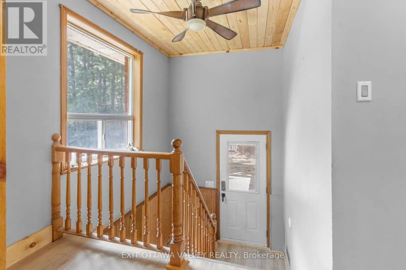561 Long Lake Road — photo 28 of 40
