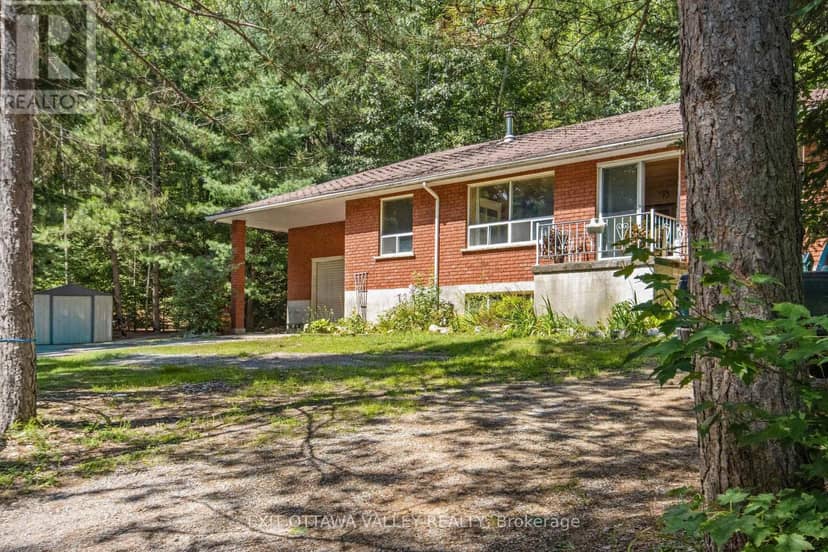 561 Long Lake Road — photo 4 of 40