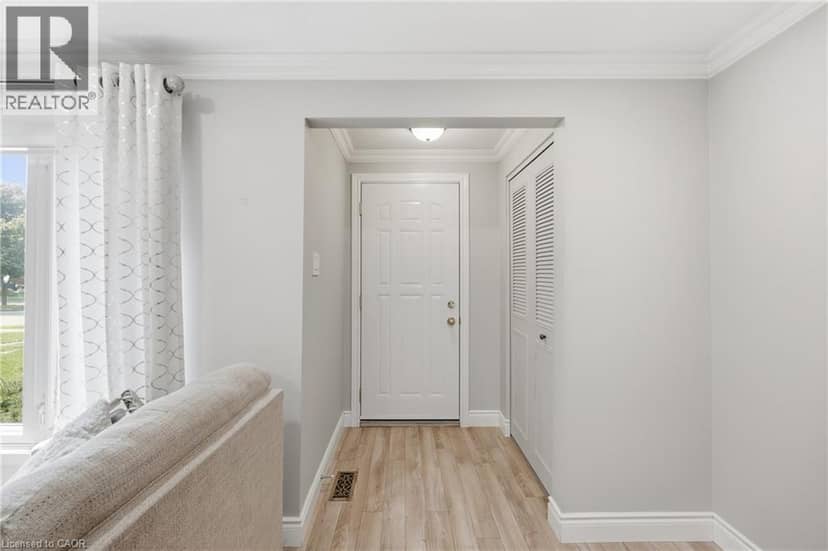 25 FLINT Drive, Kitchener, photo 3