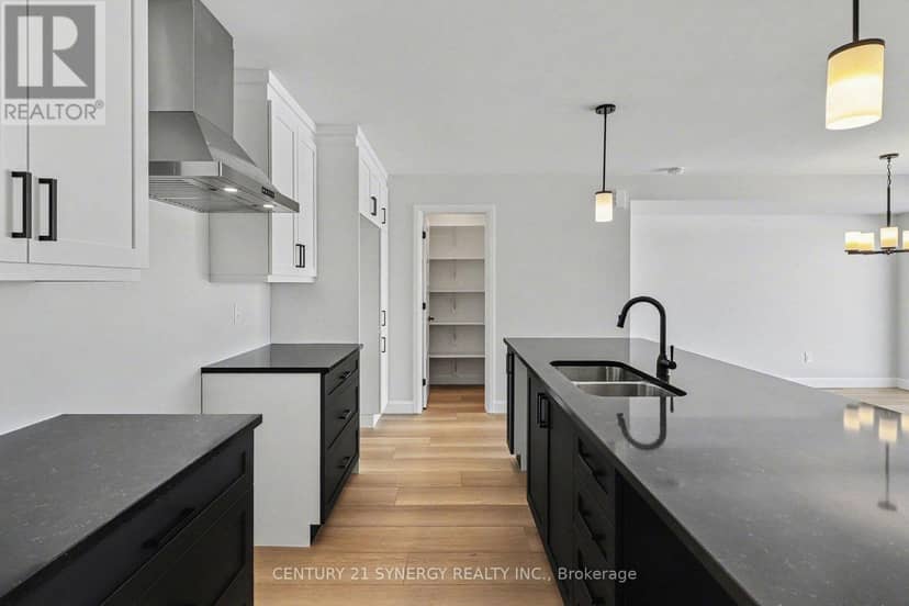 67 Villeneuve Street, North Stormont, photo 7