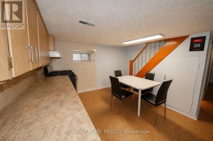 65 Salem Avenue — photo 10 of 25