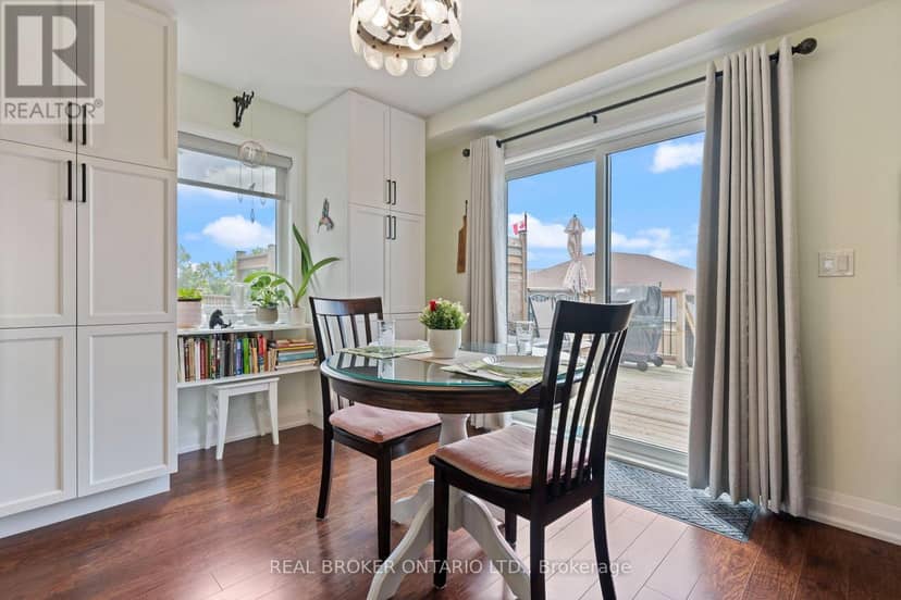 26 Amber Street — photo 10 of 31