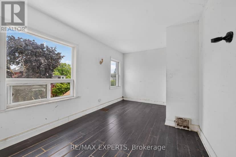 99 Leeming Street — photo 27 of 36