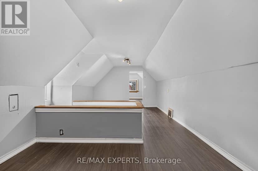 99 Leeming Street — photo 32 of 36