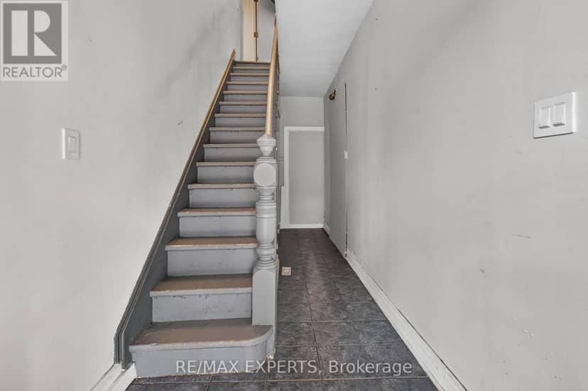 99 Leeming Street — photo 4 of 36