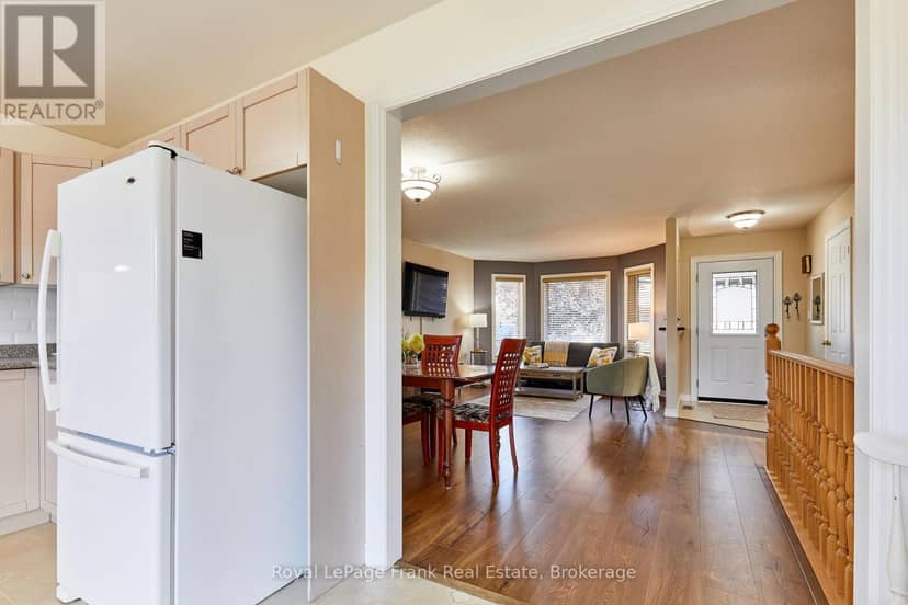 24 Beverly Street — photo 10 of 34