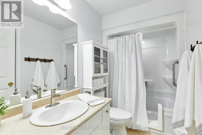 24 Beverly Street — photo 15 of 34