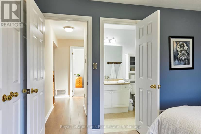 24 Beverly Street — photo 14 of 34