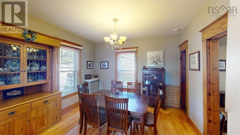 34 Duke Street — photo 4 of 20
