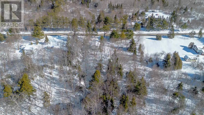 299 Yankee Line Road — photo 4 of 9