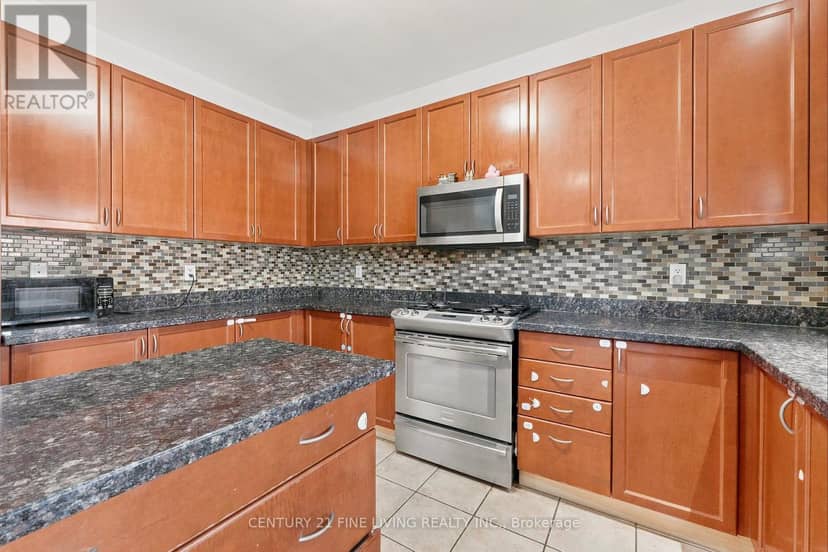 38 Eiffel Boulevard — photo 15 of 37
