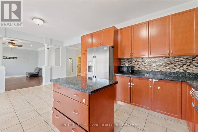 38 Eiffel Boulevard — photo 16 of 37