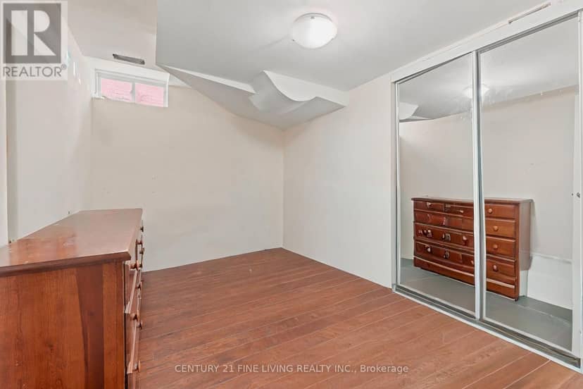 38 Eiffel Boulevard — photo 34 of 37