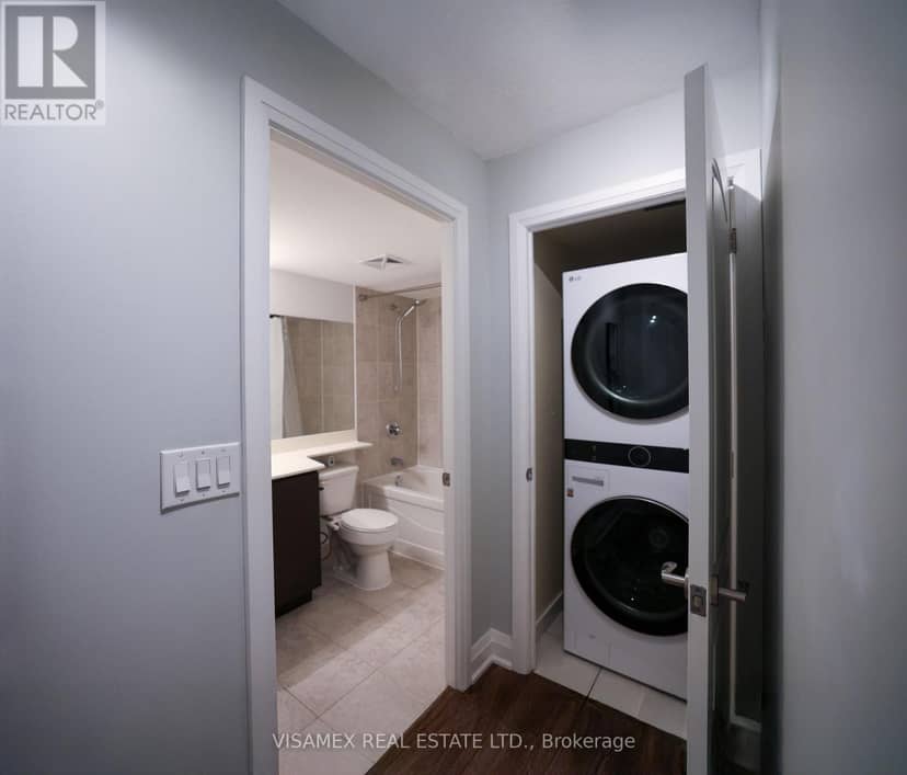 210 - 20 North Park Road — photo 14 of 28