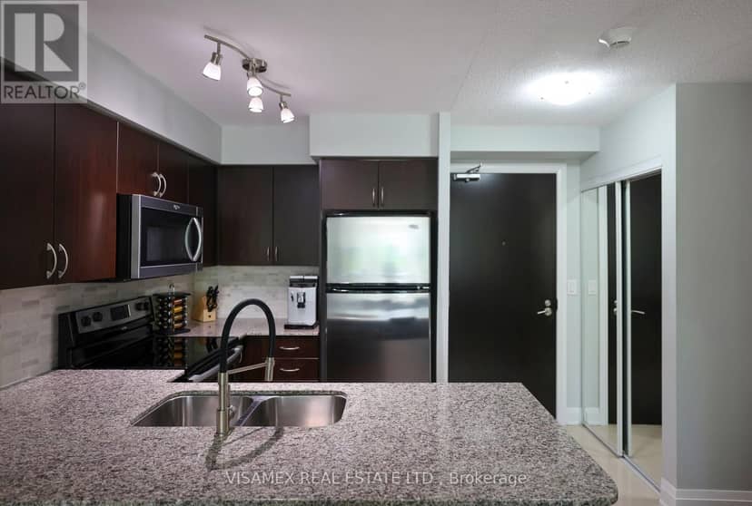 210 - 20 North Park Road — photo 8 of 28