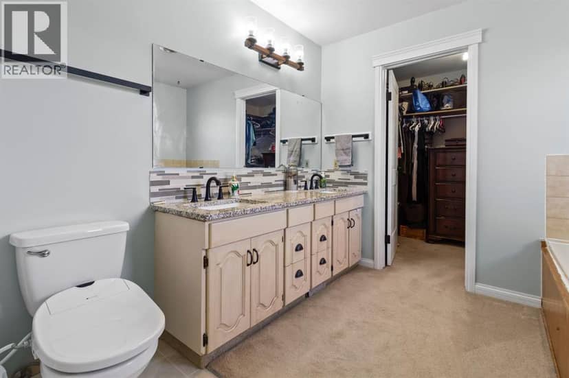 5302 64 Street — photo 12 of 27