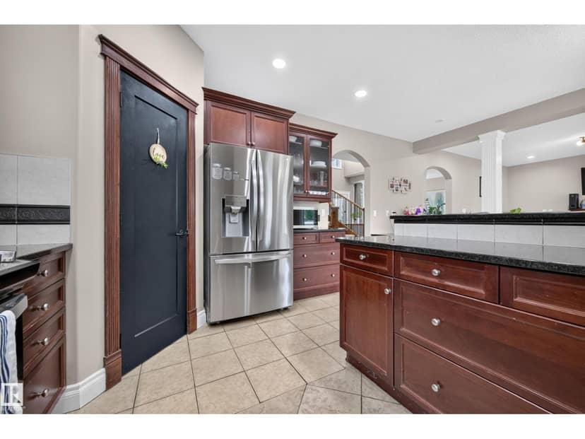 3006 Montrose BV — photo 21 of 40