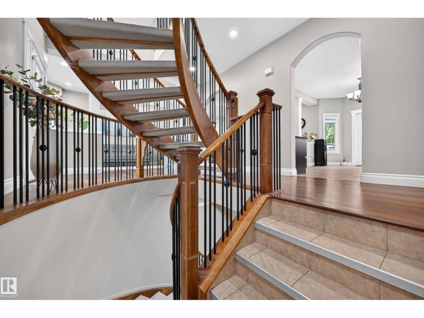 3006 Montrose BV — photo 24 of 40