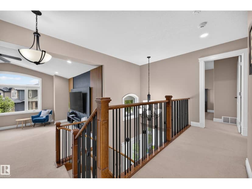 3006 Montrose BV — photo 28 of 40