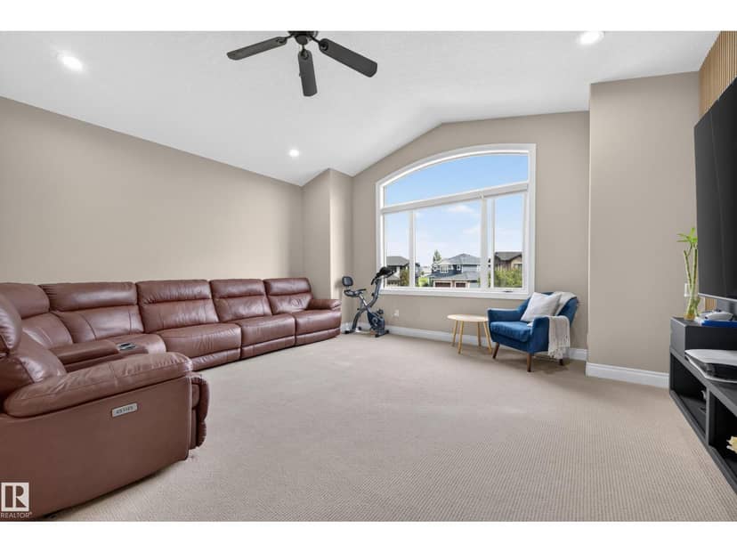 3006 Montrose BV — photo 30 of 40