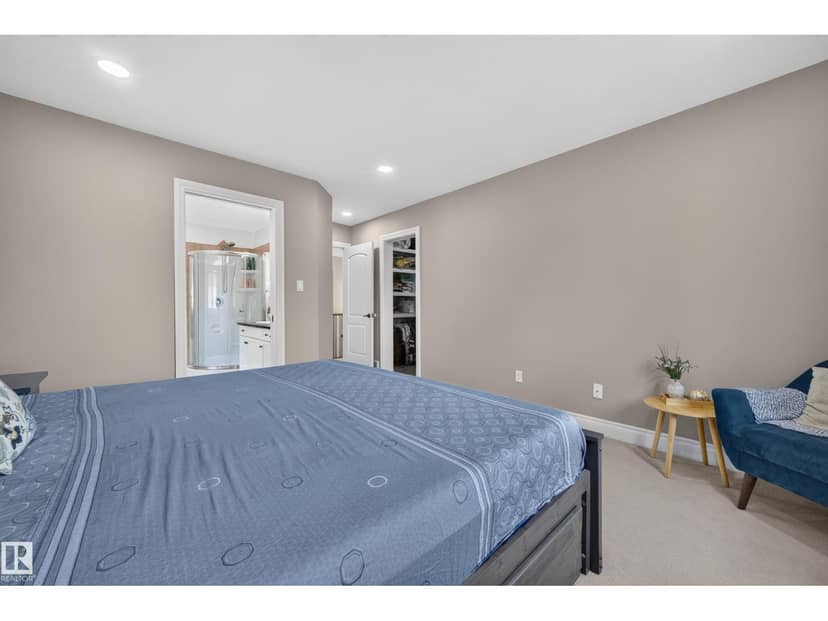 3006 Montrose BV — photo 36 of 40