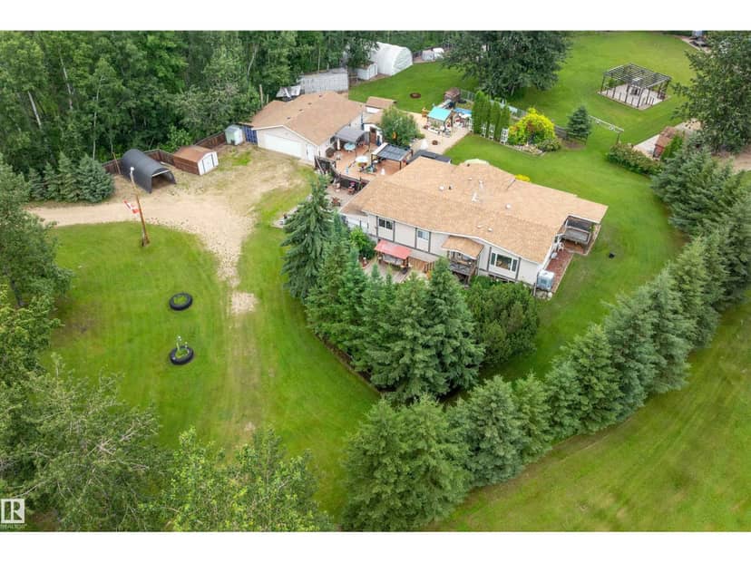 1001 45 ST ST, Rural Wetaskiwin County