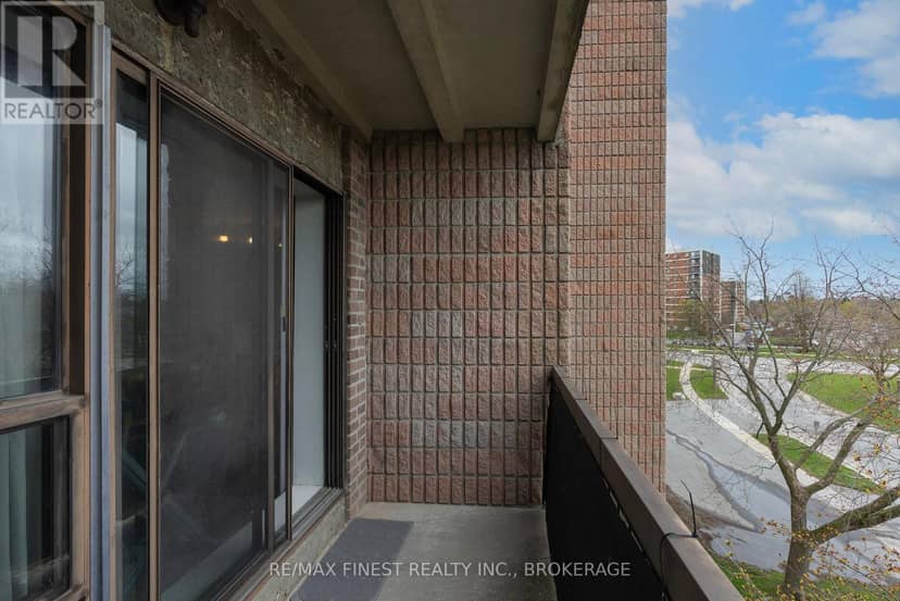 414 - 17 Eldon Hall Place — photo 30 of 34