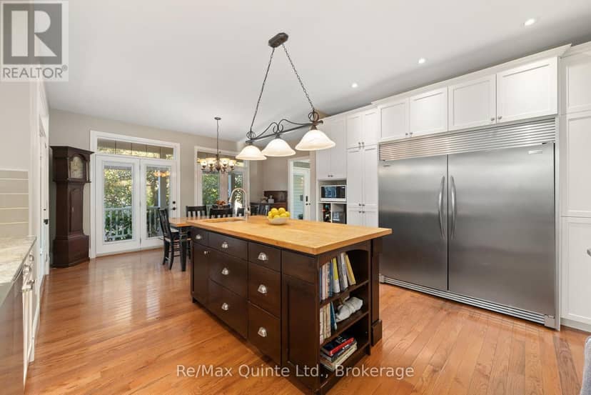 8 Mount Pleasant Road — photo 15 of 40