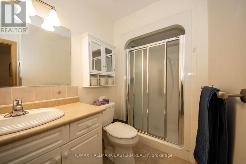 202 - 878 Armour Road — photo 10 of 18