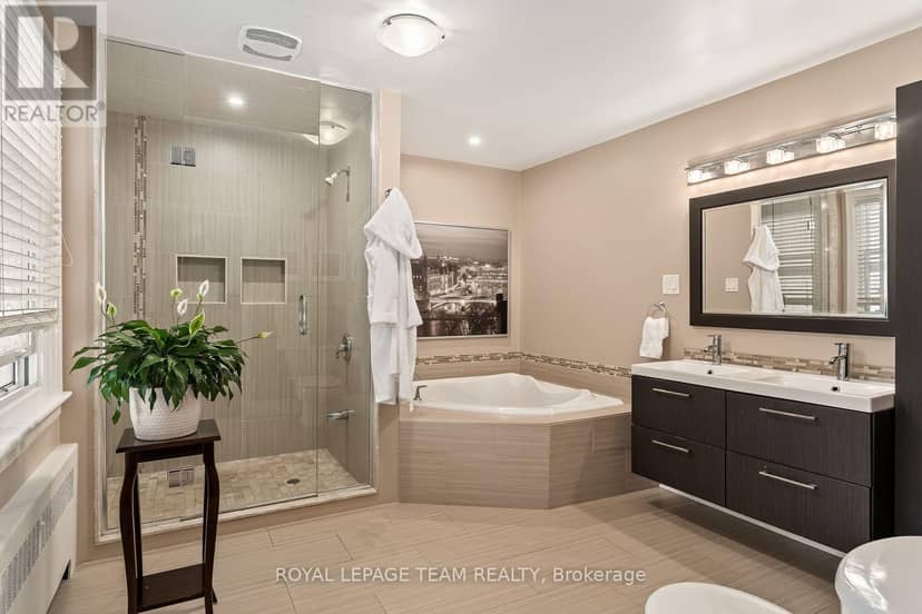 111 Ivy Crescent — photo 20 of 40