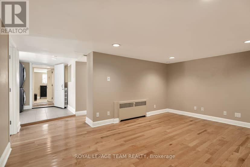 111 Ivy Crescent — photo 29 of 40