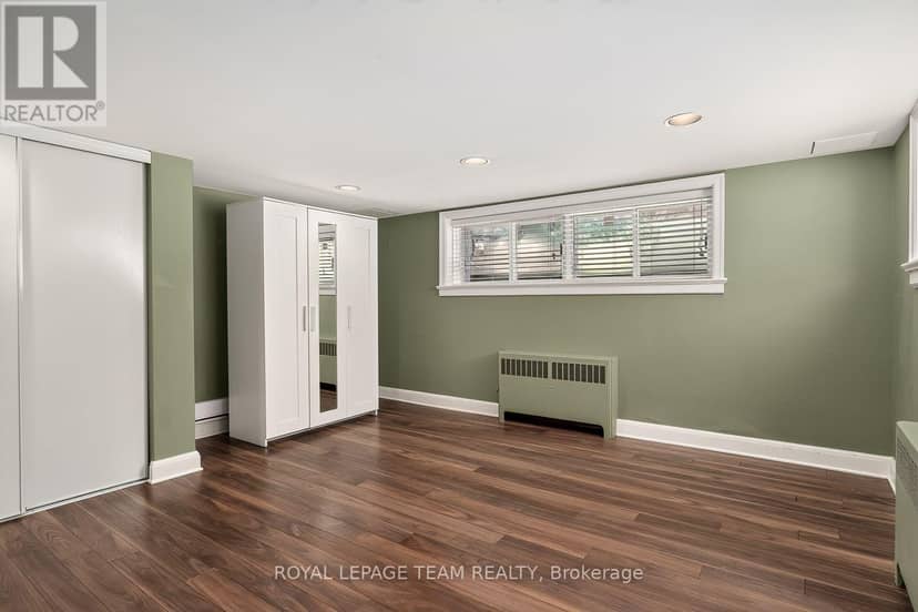 111 Ivy Crescent — photo 31 of 40