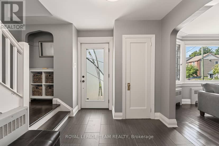 111 Ivy Crescent — photo 37 of 40