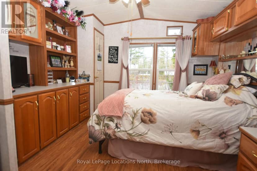 20 Topaz Street W — photo 20 of 40